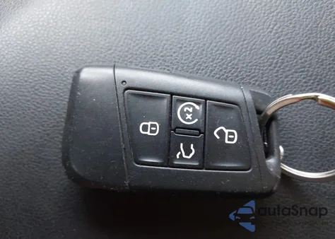 2019 Volkswagen Jetta 1.4T R-Line/1.4T S/1.4T Se z USA, uszkodzony, nr VIN 3VWC57BU0KM225300